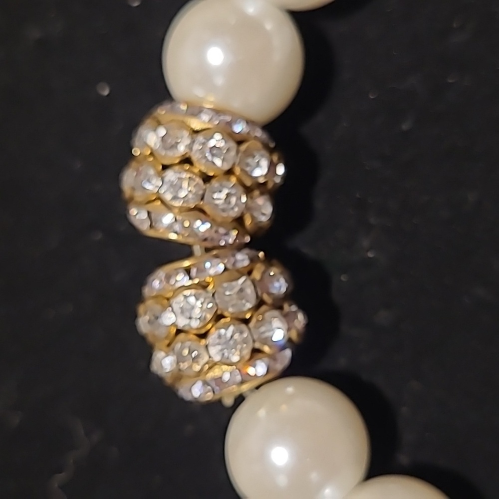 Faux Pearl/ Rhinestone Bracelet - Picture 4 of 4